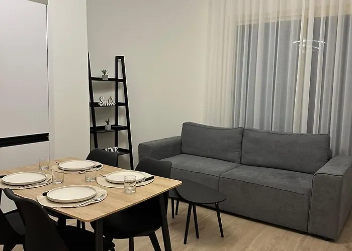 Captain's Seaview * Durrës